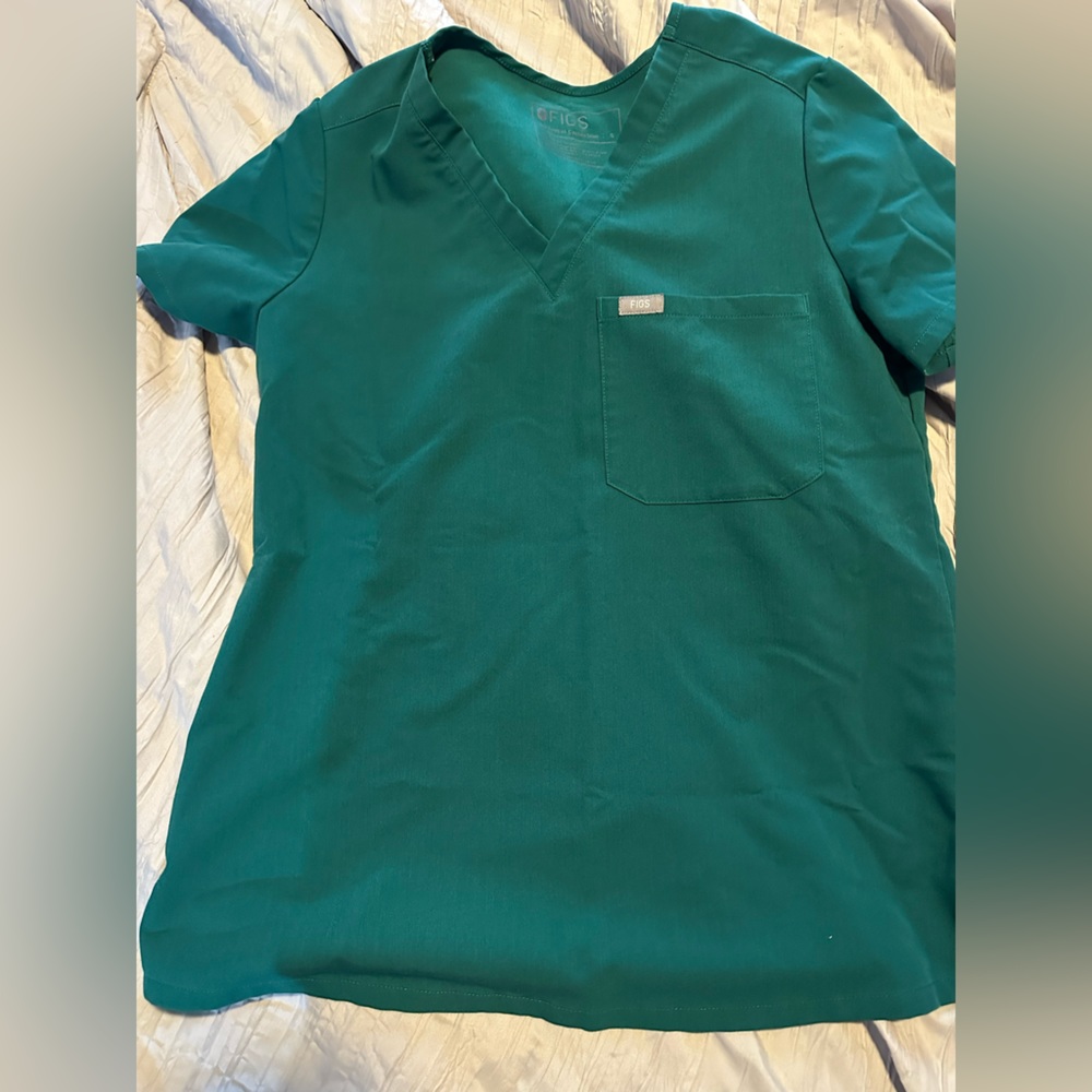 Figs Hunter Green Top - Small